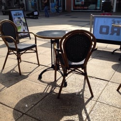 Caffè Nero - Nice to sit outside in the sun