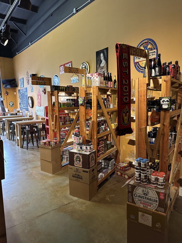 ALE YEAH BEER Updated October 2024 39 Photos & 84 Reviews 906 W