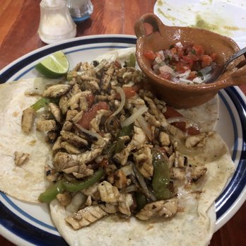 Los Abuelos - Fish tacos - Mexican Near Me - Isla Mujeres, ROO