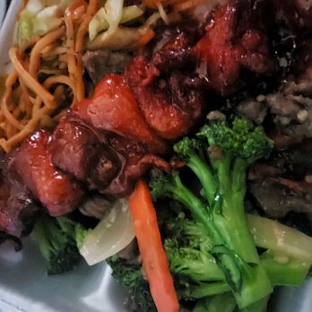 Super Express Chinese Food - Spicy Sweet * Sour Chicken Skewer & Beef n Broccoli with half chow mein and rice - Chinese Near Me - Chula Vista, California Super Express Chinese Food - Spicy Sweet * Sour Chicken Skewer & Beef n Broccoli with half chow mein and rice - Chinese Near Me - Chula Vista, California