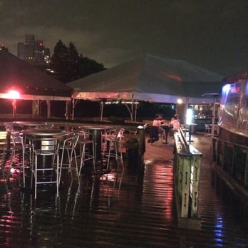 Cavanaugh's Riverdeck - Dance Clubs Near Me - Philadelphia, Pennsylvania