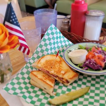Hometown Country Kitchen - Comfort Food Near Me - Henderson, Nevada Hometown Country Kitchen - Comfort Food Near Me - Henderson, Nevada