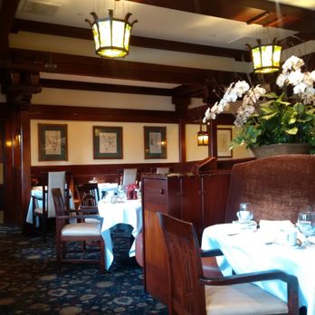 A.R. Valentien - A.R. Valentien dining room - New American Near Me - La Jolla, California A.R. Valentien - A.R. Valentien dining room - New American Near Me - La Jolla, California