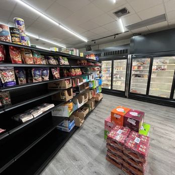 AL Madina - Snacks n drinks - Delis Near Me - Brandon, Florida