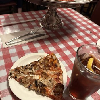 Kinchley's Tavern - Mushroom , Onion And Sausage Pizza - Pizza Near Me - Ramsey, New Jersey Kinchley's Tavern - Mushroom , Onion And Sausage Pizza - Pizza Near Me - Ramsey, New Jersey