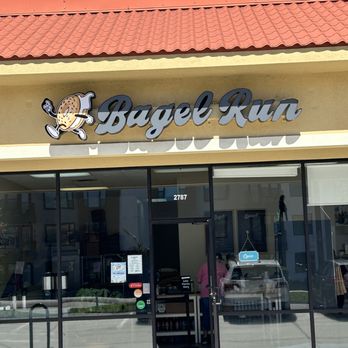 Jeff's Bagel Run - Jeff's Bagel Run in Ocoee (exterior). - Bagels Near Me - Ocoee, Florida