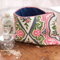 Homemade London - Make a pochette bag from a unique design