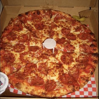 Snappy Tomato Pizza - Pepperoni pizza with garlic sauce - Pizza Near Me - Burlington, Kentucky Snappy Tomato Pizza - Pepperoni pizza with garlic sauce - Pizza Near Me - Burlington, Kentucky