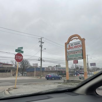 El Taco Jalisco - a stop sign - Mexican Near Me - Killeen, Texas El Taco Jalisco - a stop sign - Mexican Near Me - Killeen, Texas