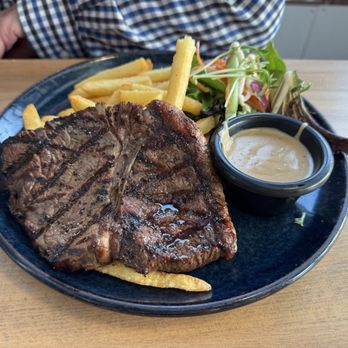 Moonee Beach Tavern Pizza's - Restaurants Near Me - Moonee Beach, NSW Moonee Beach Tavern Pizza's - Restaurants Near Me - Moonee Beach, NSW