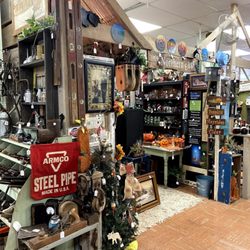 Antiques On Main Waupaca