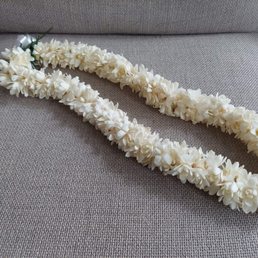 Tuberose lei from Honolulu to Brooklyn in record time!