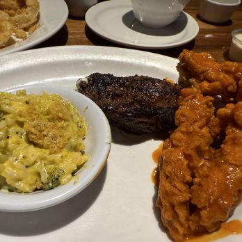 Cheddar's Scratch Kitchen - Combo meal of buffalo chicken fingers, steak and Broccoli Cheese Casserole - American Near Me - Independence, Missouri