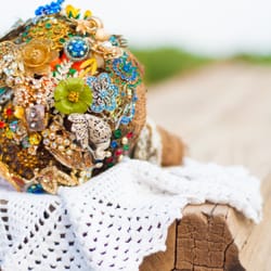 Simply Sandrolini - Brooch Bouquet