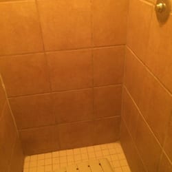 Aj Acres Campground - Shower, clean and modernish