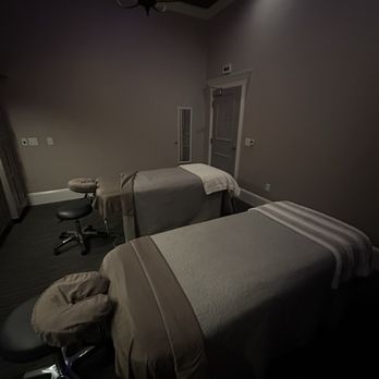 ZenTerra Spa - Couples massage room - Skin Care Near Me - Winters, California ZenTerra Spa - Couples massage room - Skin Care Near Me - Winters, California