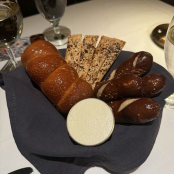Ocean Prime - Bread basket - Seafood Near Me - Chicago, Illinois