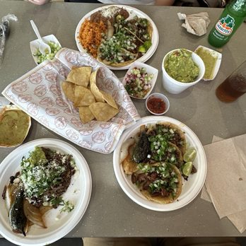 El Taquero Comer - Taco plate, vampiro. - Mexican Near Me - El Paso, Texas