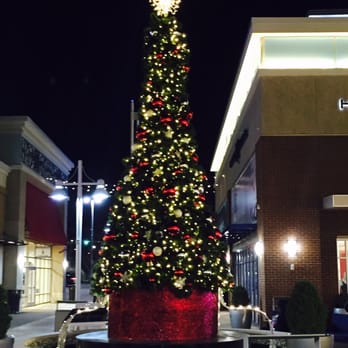 Tanger Outlets National Harbor - Tanger Outlet Christmas Tree - Outlet Stores Near Me - National Harbor, Maryland