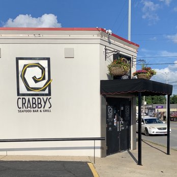 Crabby's Seafood Bar & Grill - Find upscale Crabby's next to a dollar store and a discount grocer. - Seafood Near Me - Joplin, Missouri