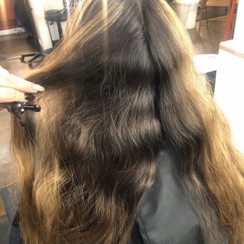 Hair By Nikki - She also noticed how Nikki completely MISSED the depth of my hair, onlt getting the outside! No color! - Hair Stylists Near Me - Houston, Texas Hair By Nikki - She also noticed how Nikki completely MISSED the depth of my hair, onlt getting the outside! No color! - Hair Stylists Near Me - Houston, Texas
