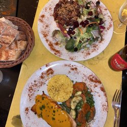 Traspaso - Salmon and tuna tartare salad