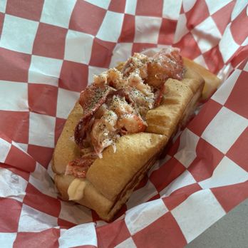 Mason's Famous Lobster Rolls - Denver - *Classic Roll - Seafood Near Me - Denver, Colorado Mason's Famous Lobster Rolls - Denver - *Classic Roll - Seafood Near Me - Denver, Colorado