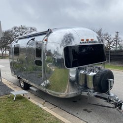 Vintage Stream Remodel - Post polishing our 1971 Airstream Globetrotter