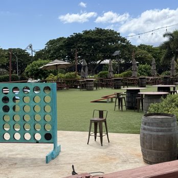 Maui Brewing Company - Outdoor area with games - Breweries Near Me - Kihei, Hawaii Maui Brewing Company - Outdoor area with games - Breweries Near Me - Kihei, Hawaii