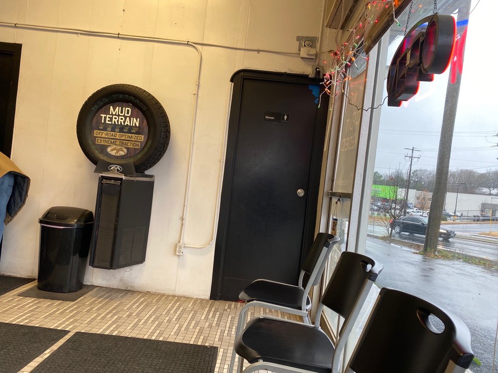 USED TIRES EXPRESS Updated August 2024 15 Reviews 6900 Lawyers Rd