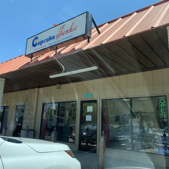 Cupcake Junkie - Entrance. - Cupcakes Near Me - Baton Rouge, Louisiana
