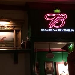 O'Connells - Love the decor in here