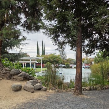 Resendiz Family Fruit Barn - This is the lovely pond - Bakeries Near Me - Hughson, California Resendiz Family Fruit Barn - This is the lovely pond - Bakeries Near Me - Hughson, California