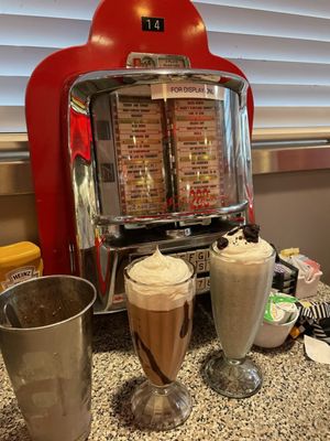 Nana Dee's Diner by null