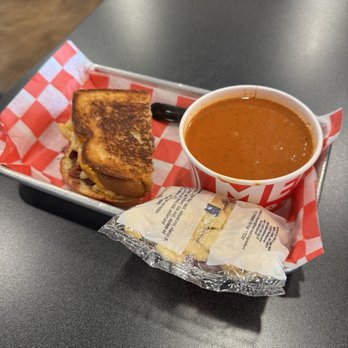 Tom & Chee - Tomato Soup & Half Sandwich - Sandwiches Near Me - Cincinnati, Ohio