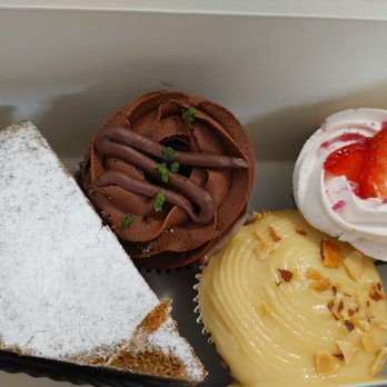 Bake N Break - Assorted desserts. Yum - Bakeries Near Me - Honolulu, Hawaii