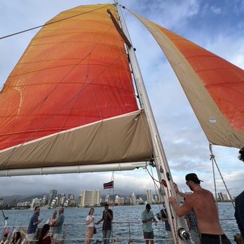 Holokai Catamaran - Spend 1.5 hours sailing on a brand new Catamaran around Waikiki Bay - Boating Near Me - Honolulu, Hawaii