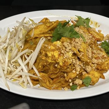 Tokyo Japanese Restaurant - Pad Thai Chicken - Sushi Bars Near Me - Henrietta, New York Tokyo Japanese Restaurant - Pad Thai Chicken - Sushi Bars Near Me - Henrietta, New York