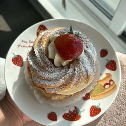 Sue's Fresh Market - Strawberry eclair