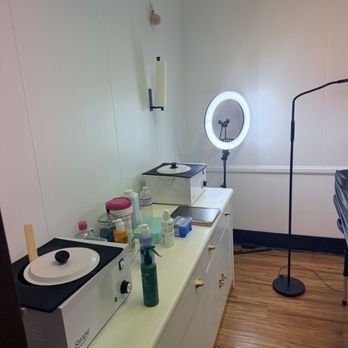 Brazilian Bliss Wax Studio - Wax Studio (clean and professional) - Waxing Near Me - Palm Desert, California Brazilian Bliss Wax Studio - Wax Studio (clean and professional) - Waxing Near Me - Palm Desert, California