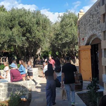 V Sattui Winery - Wineries Near Me - Saint Helena, California