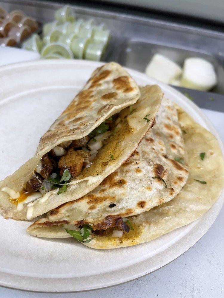 Food from Tacos El Bueno