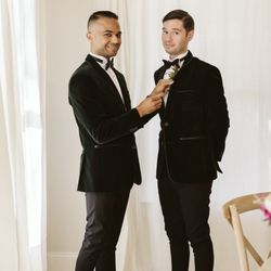 Broadway Hi Fashion - Emerald green jackets & extra slim fit pants.