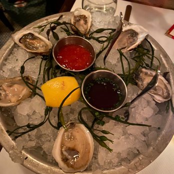 Le Diplomate - Oysters - Brasseries Near Me - Washington, DC, District of Columbia
