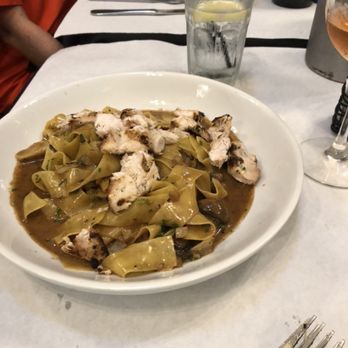 Brian's Place - Outstanding pasta dish with mushrooms & chicken - Spanish Near Me - Hernando Beach, Florida