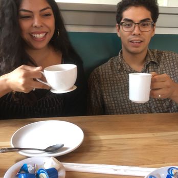 Broken Yolk Cafe - American Near Me - Glendora, California