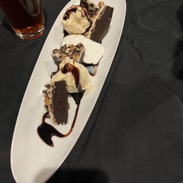 Dessert! Don't miss it. Dessert! Don't miss it.