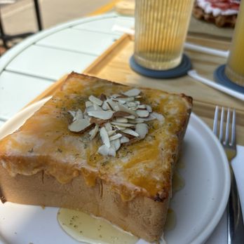 Sweet Talk Cafe - Cafes Near Me - Apex, North Carolina