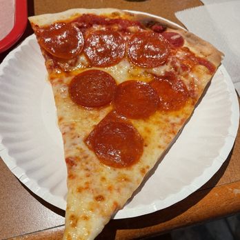 Gigio's Pizzeria - Pizza Near Me - Des Plaines, Illinois Gigio's Pizzeria - Pizza Near Me - Des Plaines, Illinois