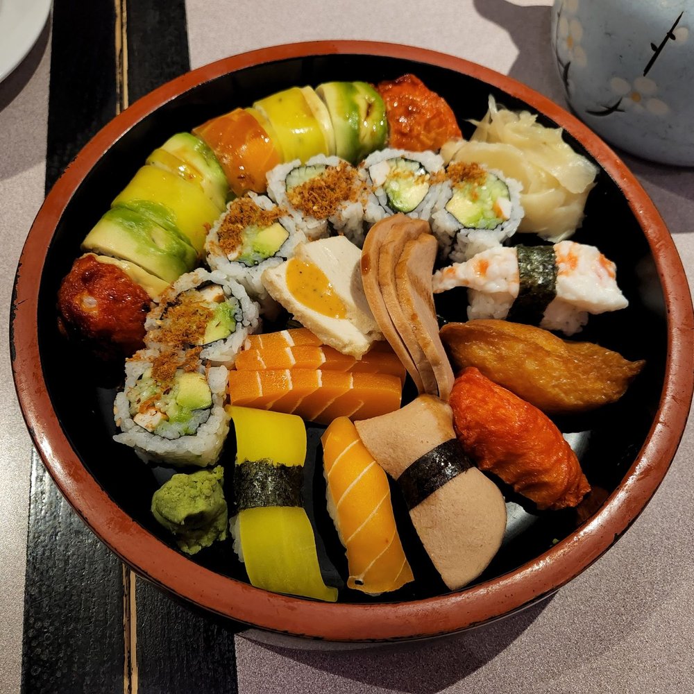 Combo A Sushi Platter - 28 Pieces (8 pcs Sashimi, 6 pcs Sushi, Rainbow Roll 8 pcs, and California Roll 6 pcs) Combo A Sushi Platter - 28 Pieces (8 pcs Sashimi, 6 pcs Sushi, Rainbow Roll 8 pcs, and California Roll 6 pcs)